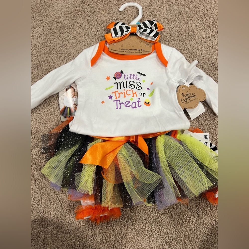 Baby Halloween 4 pcs dress up outfit little miss trick or treat size 6 months